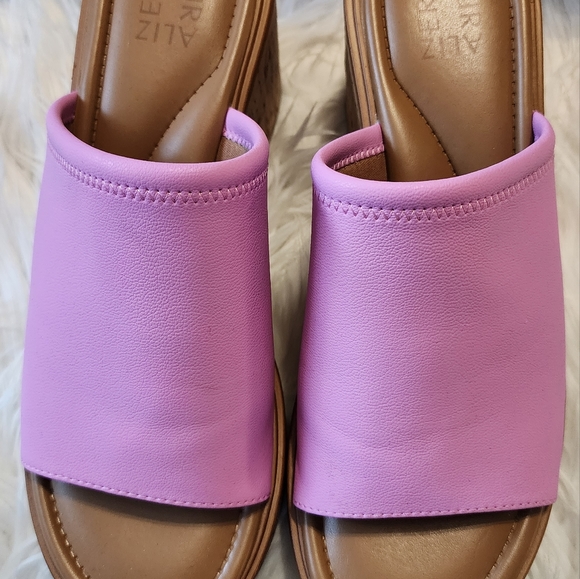 Naturalizer Mule Platform Slides - Picture 4 of 6